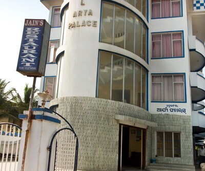 Hotel Arya Palace